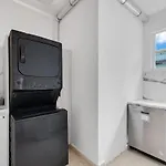 New! Modern 3Br Near Beach & Nightlife